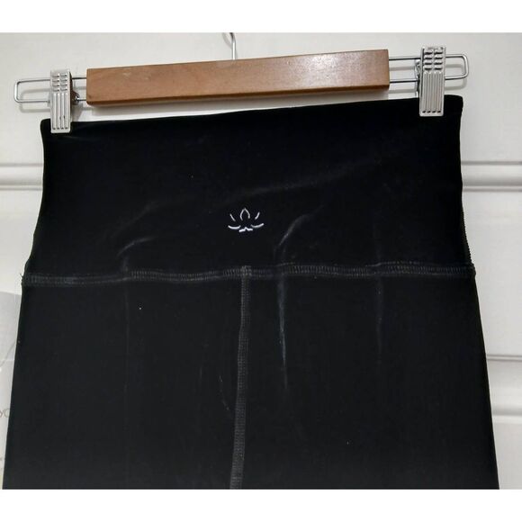 Beyond yoga womens medium high waisted velvet motion midi leggings black - Picture 5 of 11